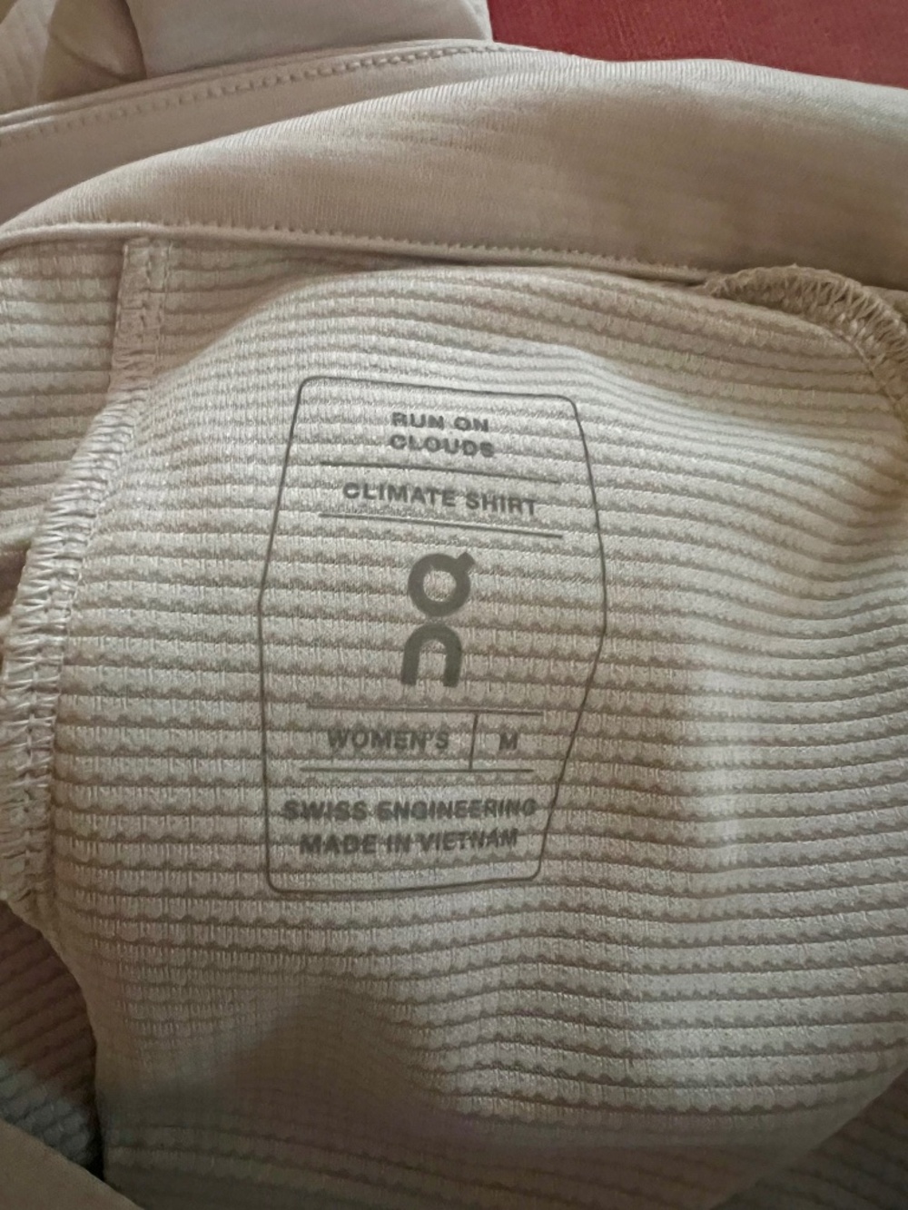 On Running Climate Quarter Zip Shirt Top Sz M - Picture 11 of 11
